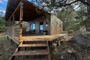 Дом на берегу реки Свирь