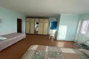 Трёхместный номер 5, голубой, Благовещенская