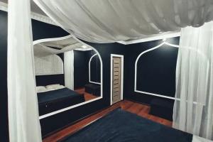 Трёхместный номер 8 номер Люкс