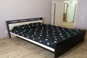 Уютная квартира около детской областной больницы и аквапарка, Оренбург