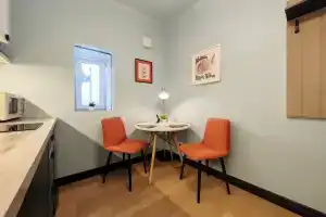Современные апартаменты Matisse на площади Восстания, Санкт-Петербург