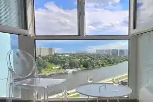 Квартира с потрясающим видом на реку, Москва