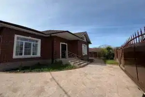 Просторный уютный коттедж вблизи моря и Олимпийского парка, Адлер
