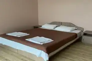 Трехместный стандартный номер с балконом, Геленджик