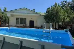 Коттедж с бассейном,в центре джемете, Нижнее Джемете