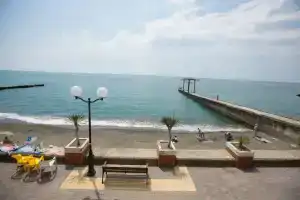 Четырёхместный номер люкс, Адлер