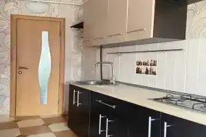 Однокомнатная квартира с балконом  в центре города.