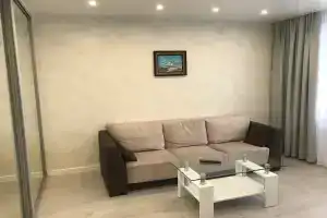 Квартиры посуточно на Генерала Павлова 22, Калининград