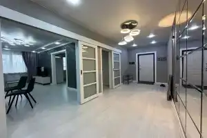 3 - комнатная квартира, Оренбург