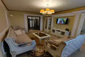 Квартира возле ТЦ Тринити