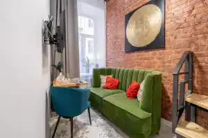 Атмосферная двухъярусная квартира в сердце Петербурга!