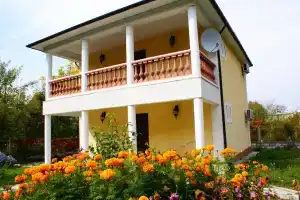 Коттедж «Уютный Домик», Кизиловое