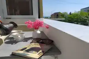 У набережной и пляжа Бриз, Дербент