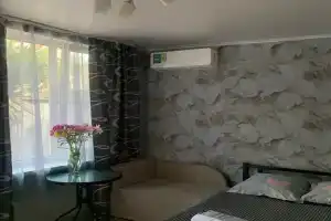 Семейный тихий отдых, Алушта