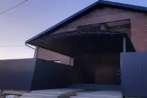 Уютный дом в городе