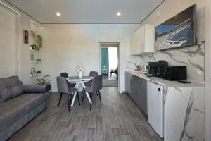 Семейный номер люкс с видом на море, Кучугуры