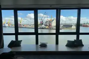 Лофт с видом на реку и порт, Калининград