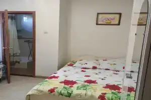 Уютная комната у моря