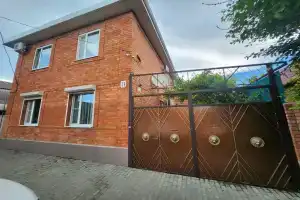 Просторный дом, район Каменки, Ейск