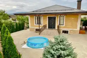 Дача у комплекса Золотая рыбка