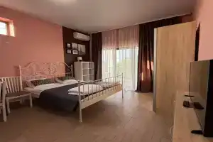 Апартаменты с балконом, Адлер