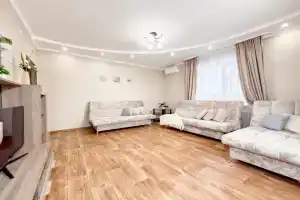 2-комнатная квартира, Оренбург