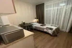 Студия с балконом, 2 минуты от метро, Москва