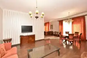 Шикарная квартира, Ереван