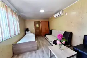 Домик в 5 мин от пляжа.