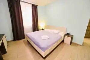 Трёхместный номер люкс, Ульяновск