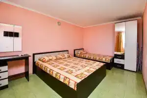 Семейный номер двух комнатный, Судак
