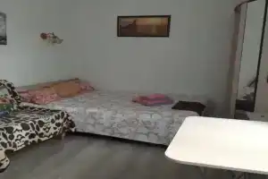 Студия, Алушта