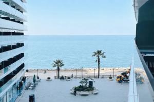 Бирюзовая студия на нулевой линии с видом на море Batumi View, Батуми
