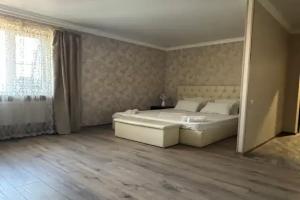 Семейный номер полулюкс на верхнем этаже, Аксай