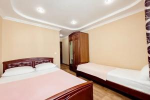 Стандарт 3-х местный с балконом, Вардане