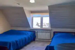 Трёхместный номер стандарт, Горячинск