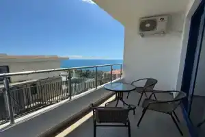 Студия с видом на море