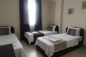 Трёхместный номер стандарт, Тбилиси