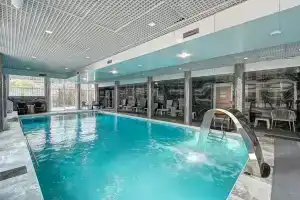 Семейный апартамент у моря с крытым бассейном, Кудепста