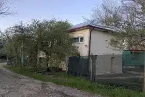 Просторная комната с кондиционером, Инал