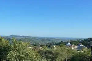 Дом в горах с видом на море