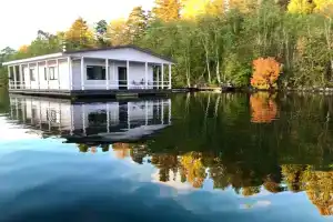 Дом на воде в Лижме