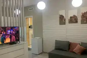 Уютная и комфортная ХижInna с русской банькой в лесу у реки