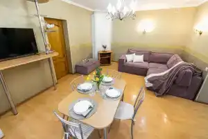 Рядом Невский, торговые центры, метро, Санкт-Петербург