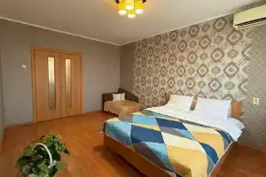 Апартаменты по Шоссе, Балаково