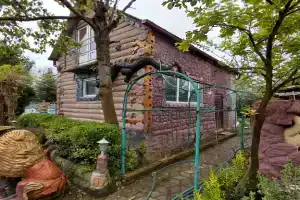 Отдельно стоящий коттедж с сауной и бассейном, Самтредиа
