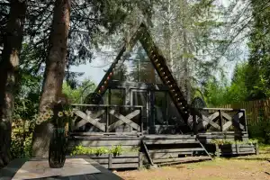A-frame на Горе Белой, Уралец