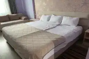 Семейный номер, Гагра