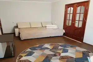Двушка рядом с ж/д станцией, Гатчина