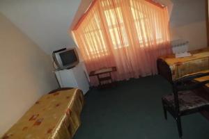 Трёхместный номер стандарт, Домбай